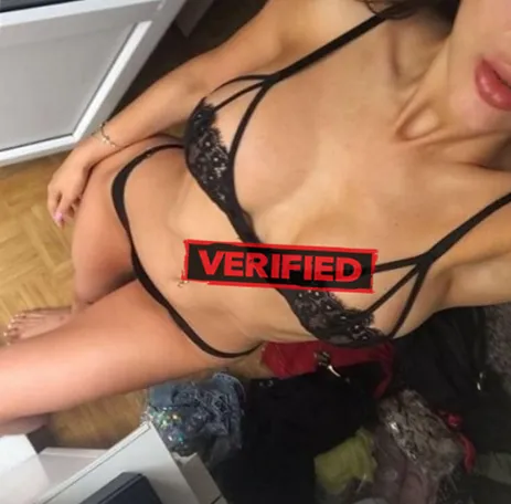 Laura sexmachine Prostitute Kungsaengen